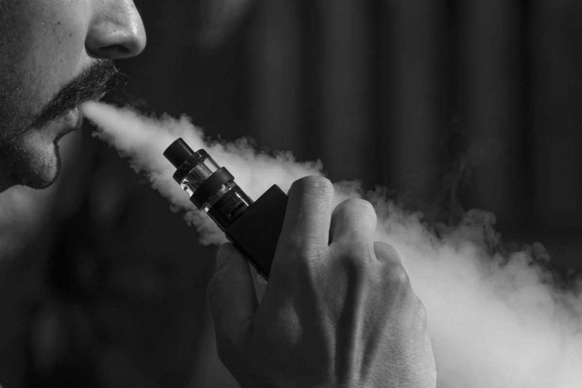 Cigarette électronique : plus de 3 millions de vapoteurs en France !