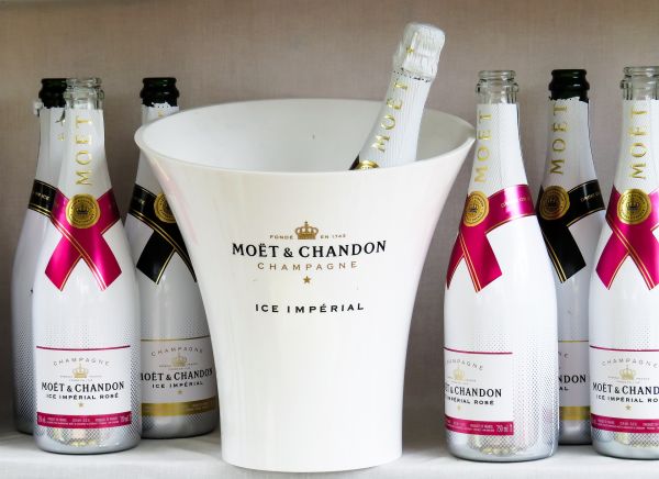 7 conseils avant d'acheter un CHAMPAGNE