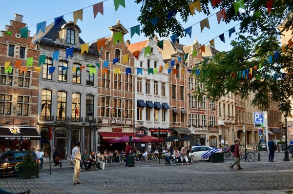 7 villes européennes INCONTOURNABLES pour les amateurs de street art