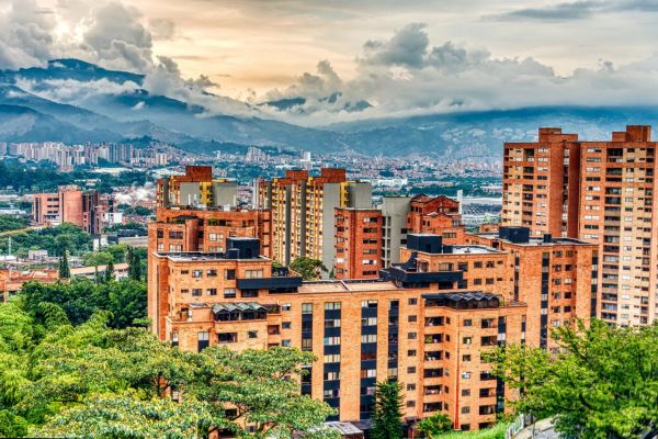7 villes qui réinventent déjà la vie sous 40°C