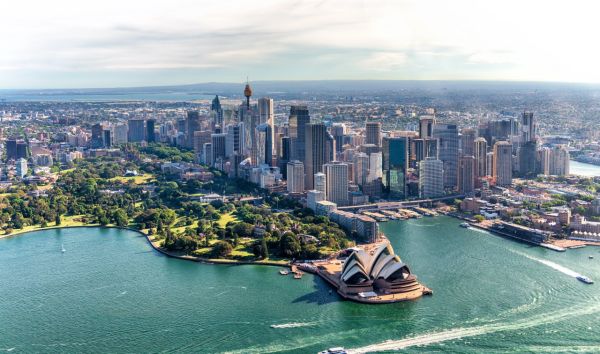 7 villes qui réinventent déjà la vie sous 40°C