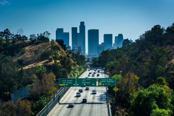7 villes qui réinventent déjà la vie sous 40°C