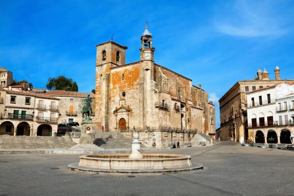 7 destinations européennes ENCORE épargnées par le SURTOURISME
