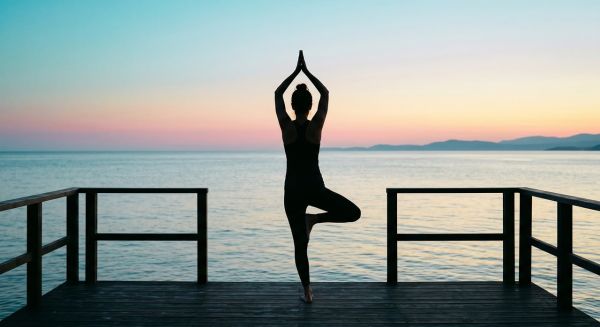 7 postures de YOGA pour soulager les DOULEURS du dos
