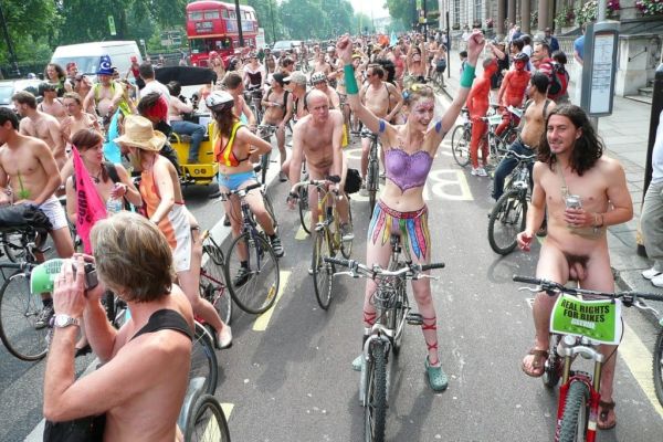 Plaidoyer pour le naturisme en ville