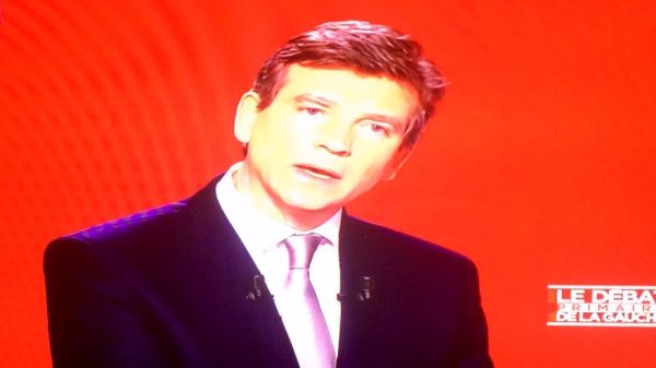Primaire de la gauche : leurs gestes en disent autant que leurs discours