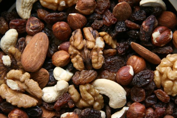 7 aliments à CONSOMMER pour avoir une BELLE peau