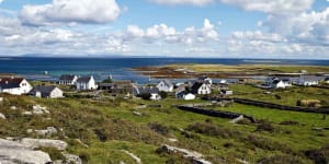 Small Group escorted tour exploring Historic Ireland