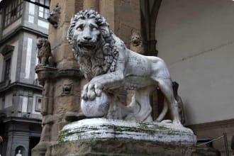 Tour of Italy, Renaissance Sculpture Medici Lion by Vacca in Florence