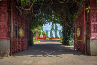 entrance to Ballarat Botanical Garden by Visit Victoria