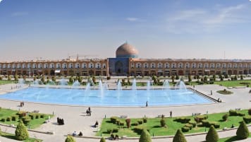 Masjid-I Sheikh Lotfallah in Naghsh-i Jahan Square, Iran