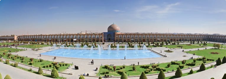 Masjid-I Sheikh Lotfallah in Naghsh-i Jahan Square, Iran