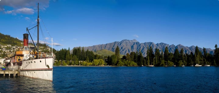 TSS Earnslaw on Lake Wakatipu, Queenstown, Otago, New Zealand