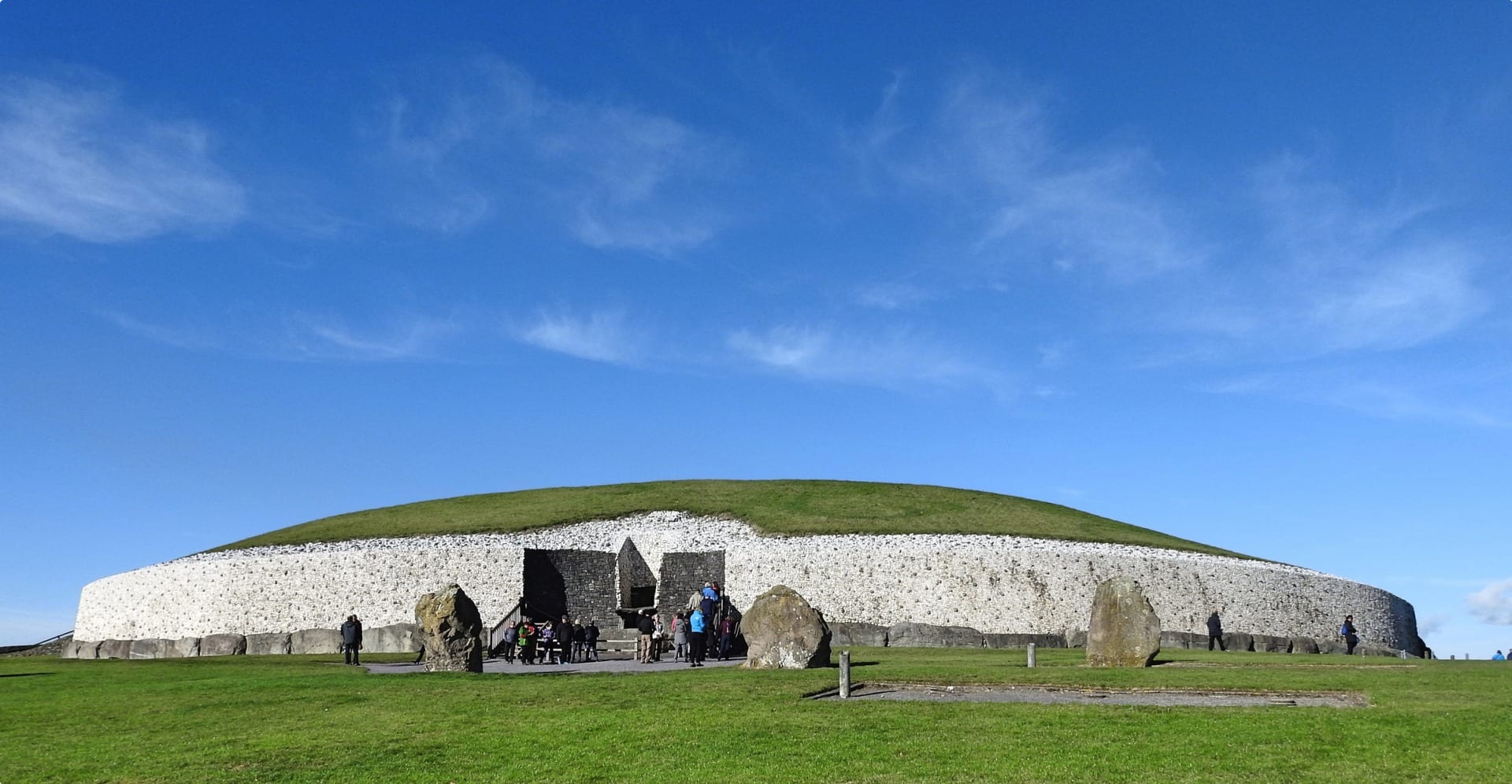 Co Meath, Ireland. Newgrange neolithic prehistoric stone age passage tomb mound.