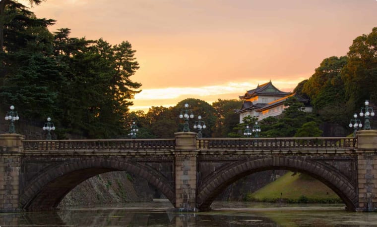 Nijubashi over the Nijubahi-bori at sunset, Kokyogaien National Gardens , Imperial Palace Tokyo