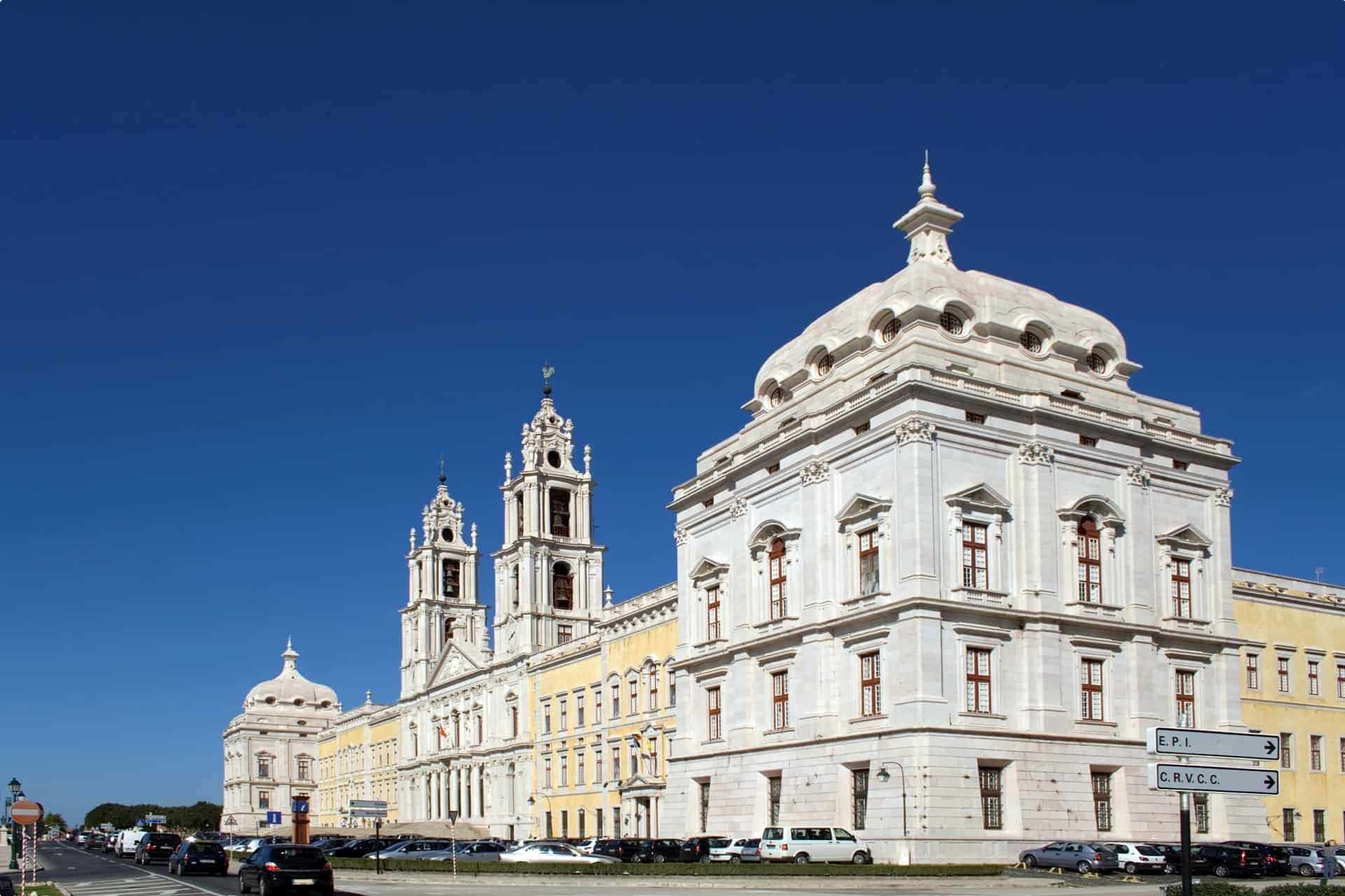 Royal Building of Mafra Portugal (1)