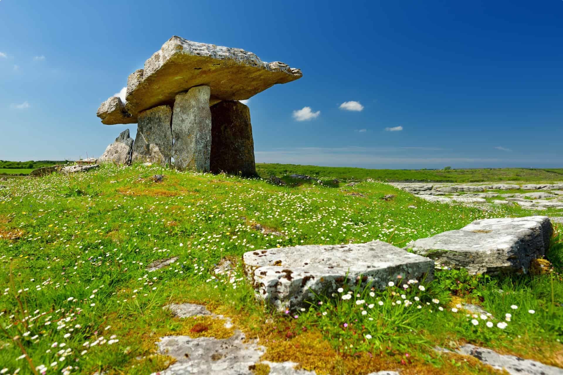 Poulnabrone dolmen, Ireland 