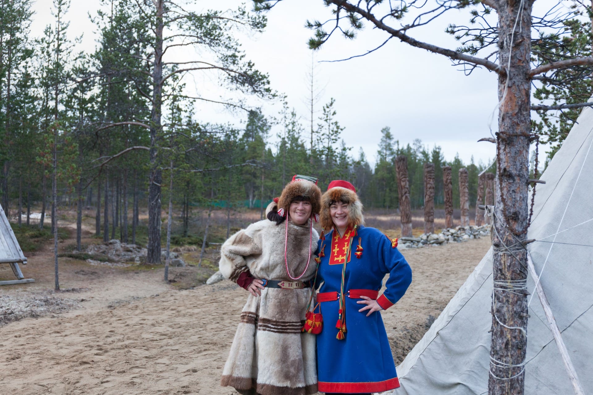 sami in national dress,