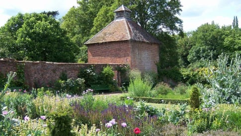 Small Group Tour of British Gardens