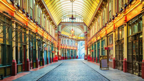 Queen Victoria's Great Britain, Leadenhall arcade