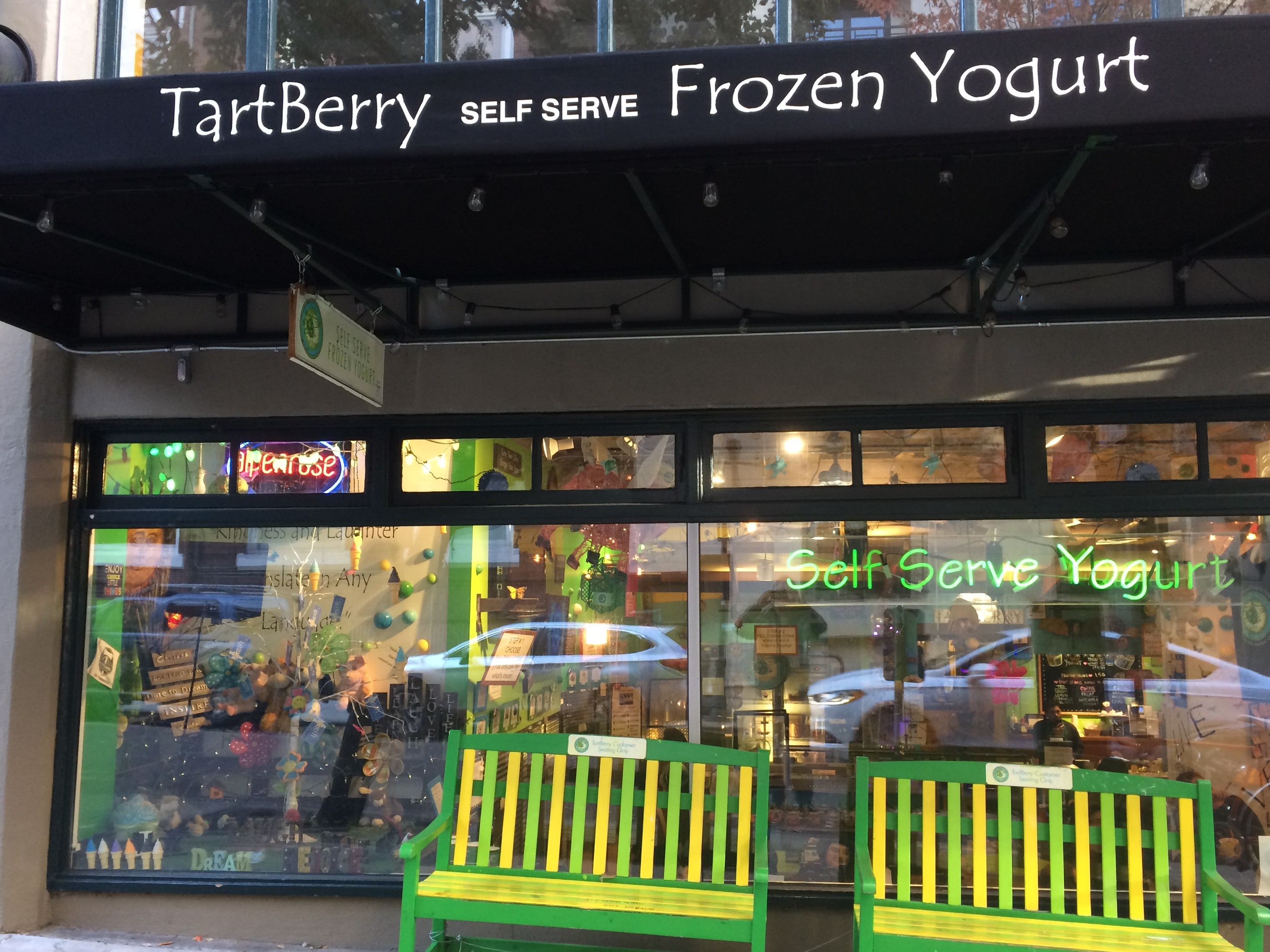 Exterior of Tartberry Frozen Yogurt