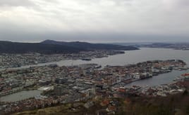 Treasurehunt on Fløy mountain|Skattejakt på Fløyfjellet 100420091086