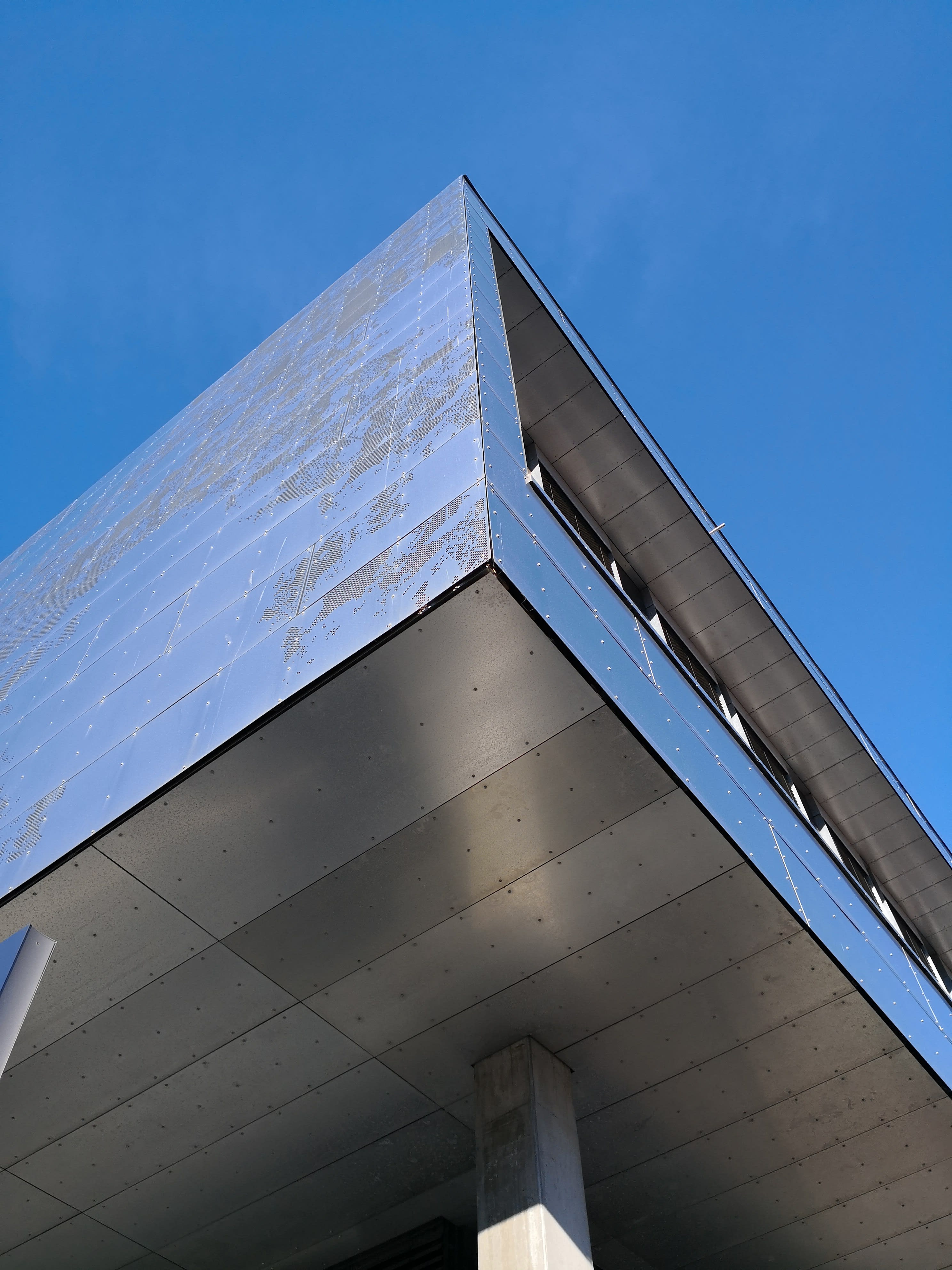 bilde av Høyskolen with Huawei