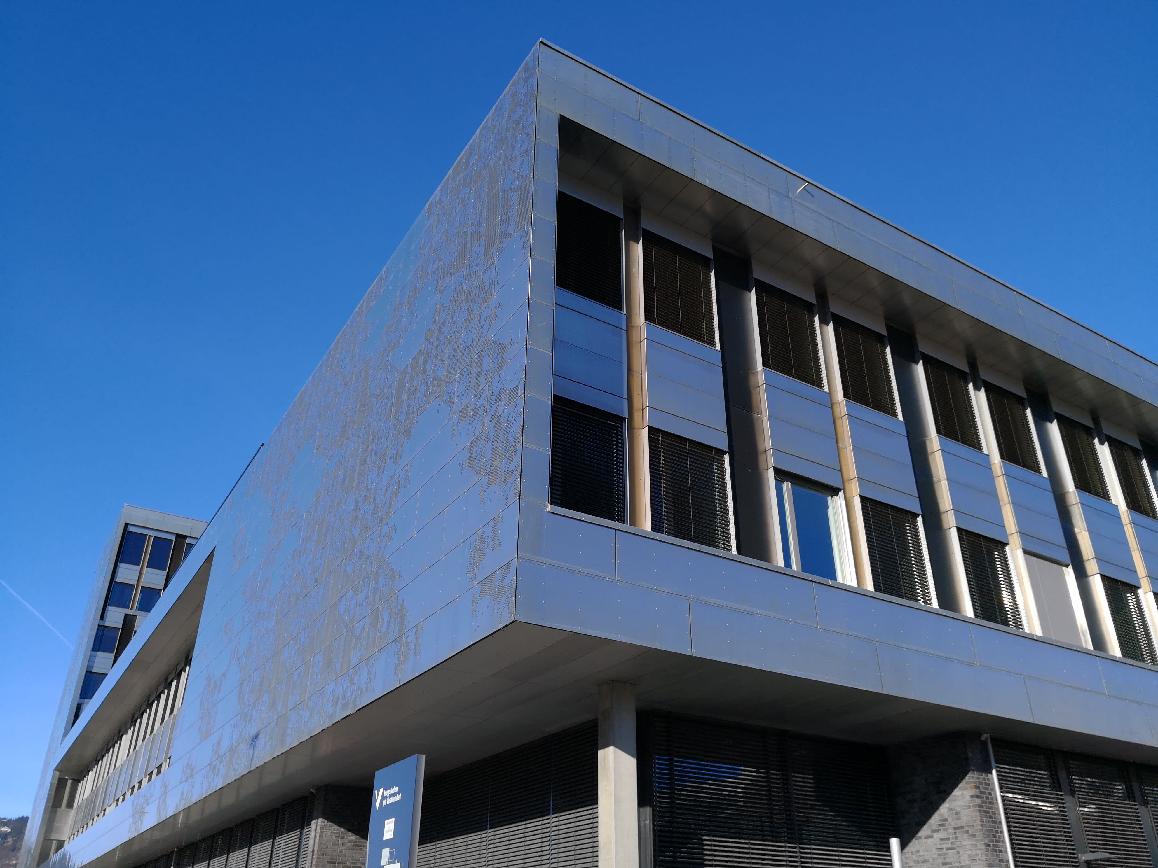 bilde av Høyskolen with Huawei