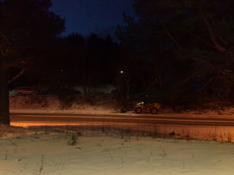 Finally they are clearing ice from pavements