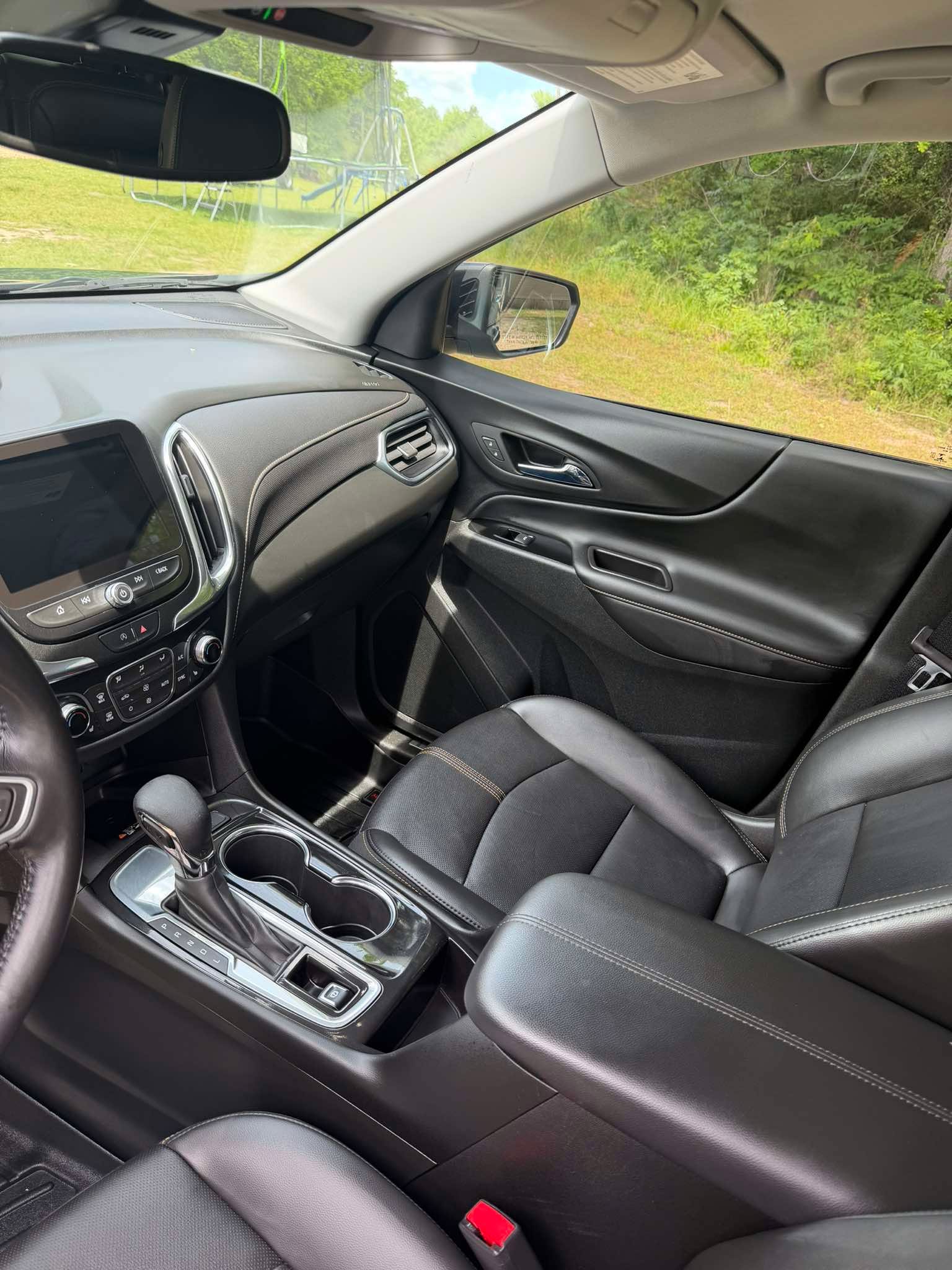 Clean Equinox Front Interior
