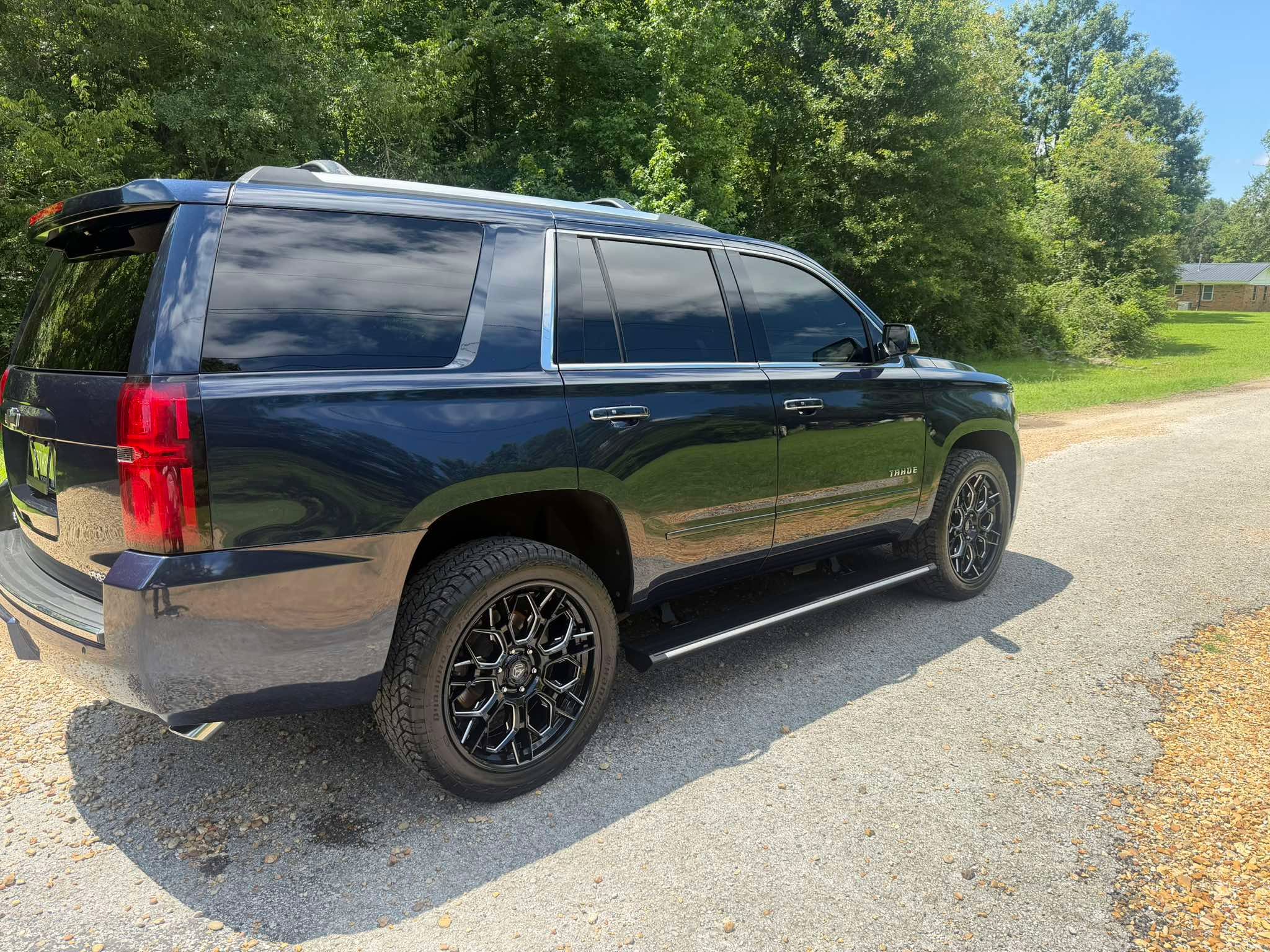 Chevy Tahoe Rear Shine