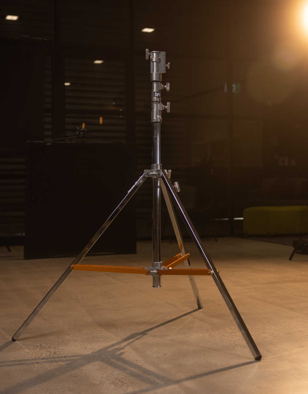 Avenger 2030D C-Stand Kit Hire - Offshoot Rentals Melbourne