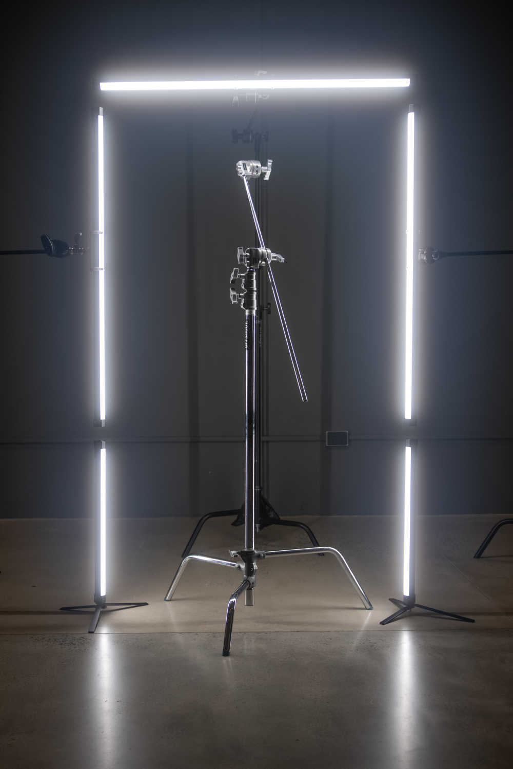 Avenger 2030D CStand Kit Hire Offshoot Rentals Melbourne