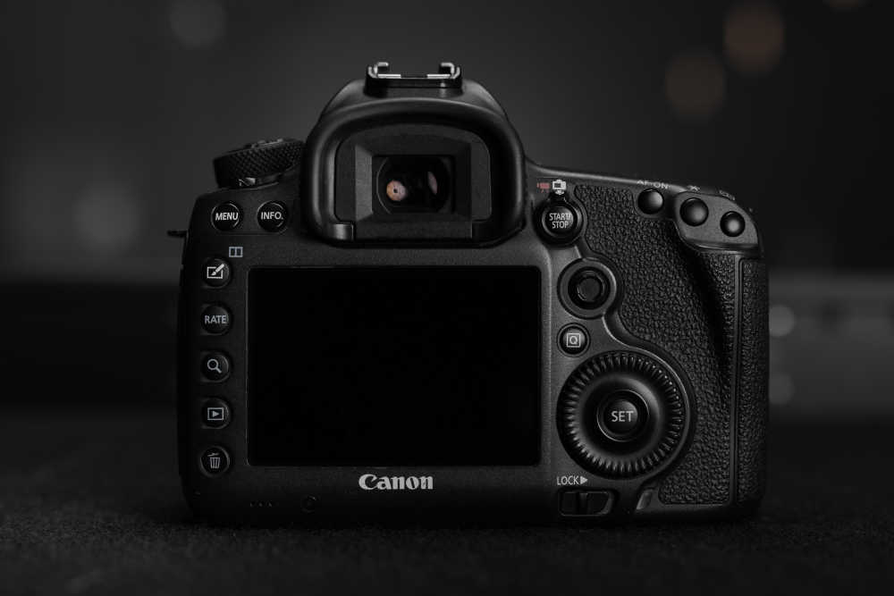 Canon EOS 5DSR Kit Hire - Offshoot Rentals Melbourne Canon EOS 5DSR Kit Hire - Offshoot Rentals Melbourne