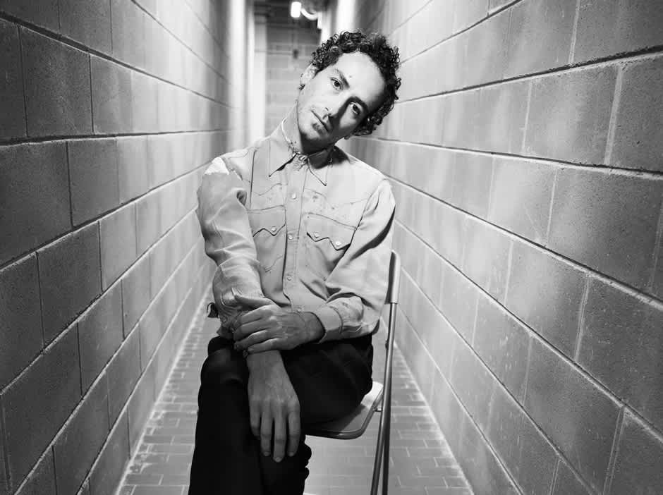 Search Francesco Risso's videos by title, artist, musician, and beyond