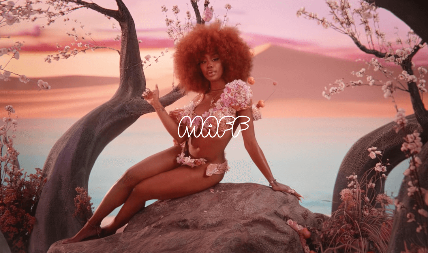 Doja Cat - Kiss Me More (Official Video) ft. SZA 