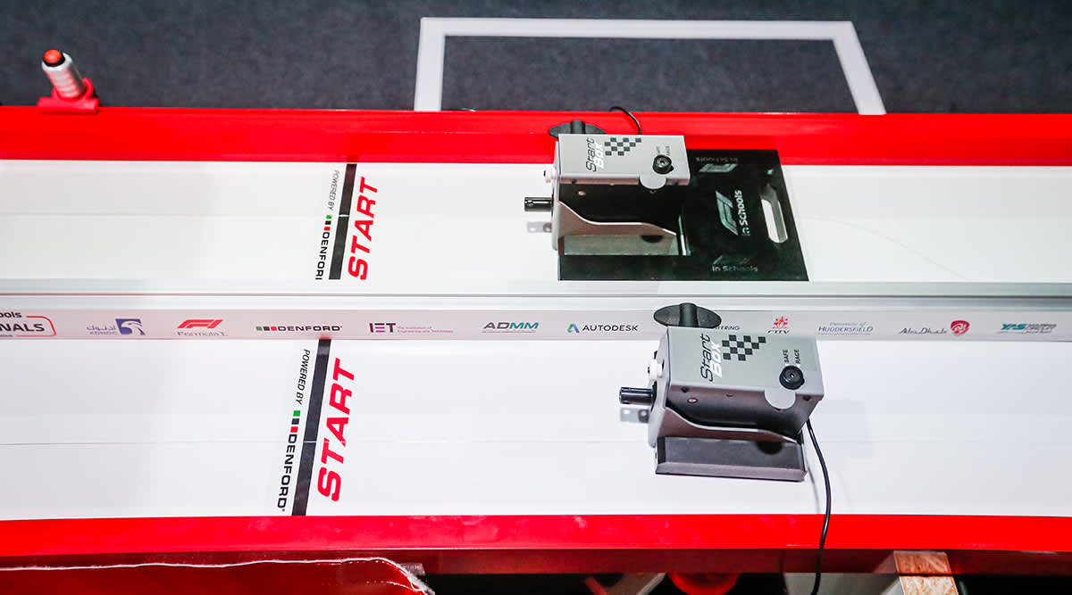 F1 in Schools start system