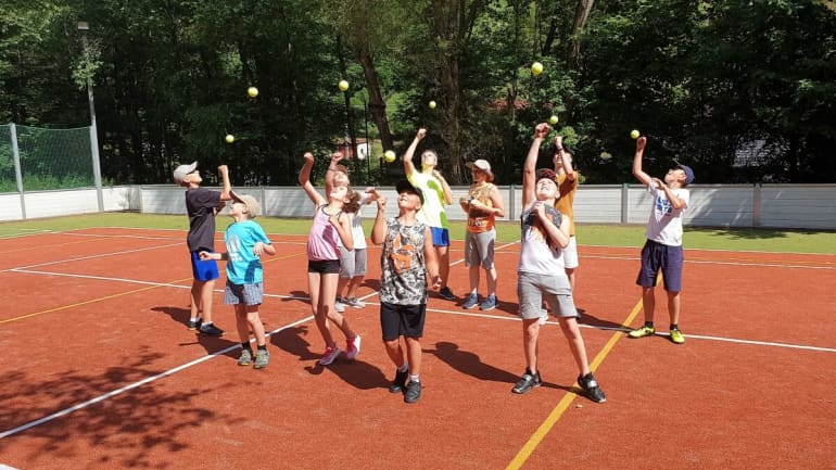 Byznys našich klientů: byznys našich klientů: milan staš se snaží dostat děti od počítačů ke sportu