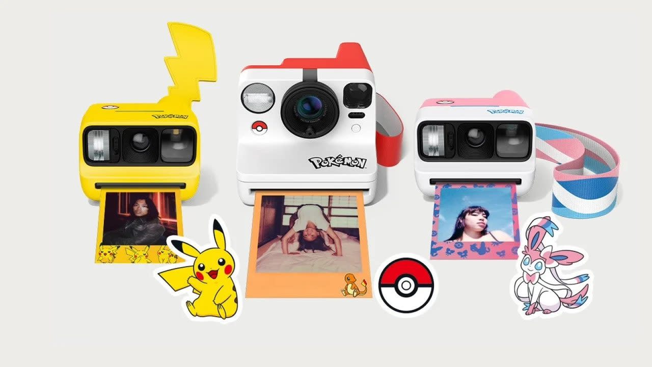 Cámara Polaroid con diseño de Poké Ball y accesorios Pokémon
