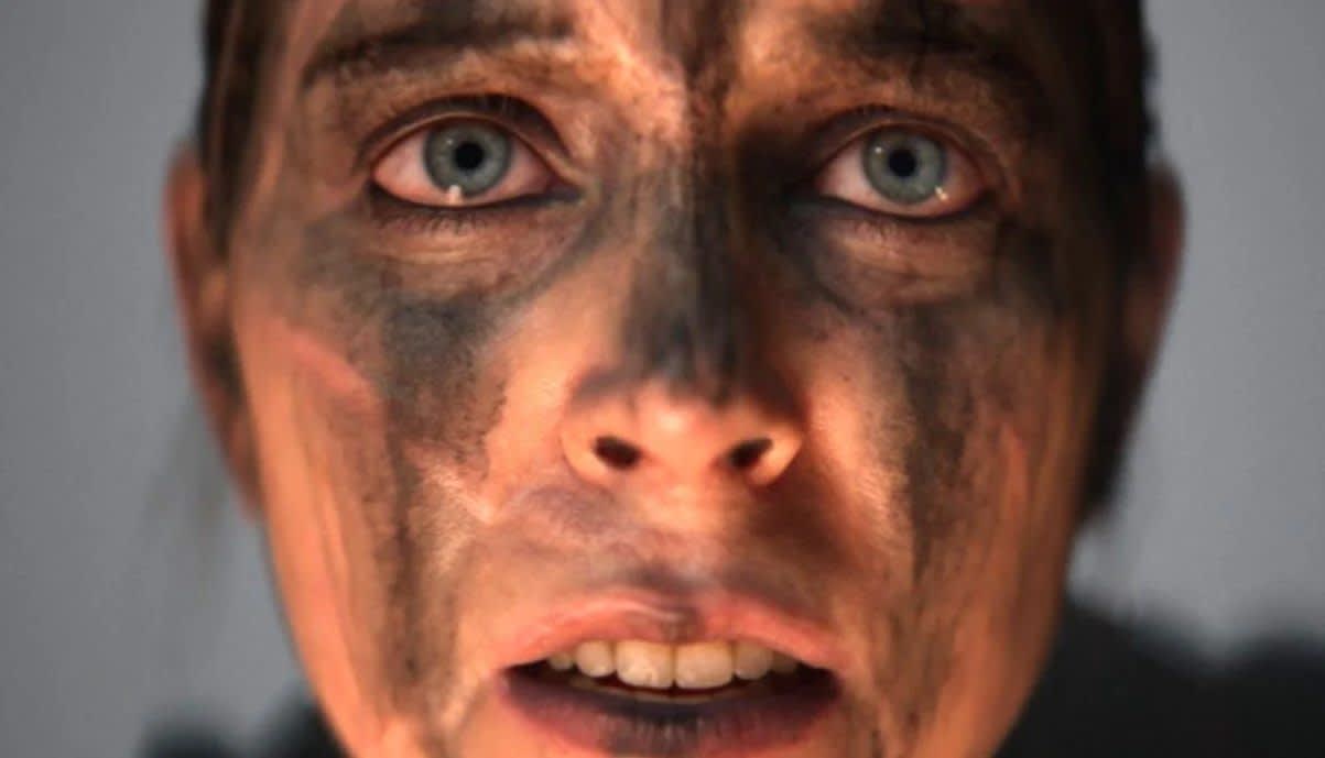 Logo de Ninja Theory con fondo oscuro y texto Hellblade