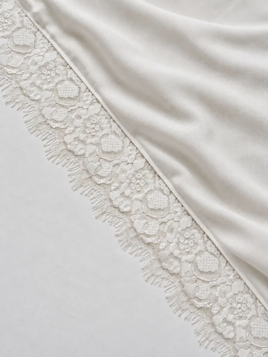 WHITE SWAN LACE