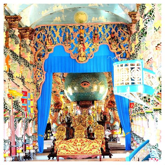 Tượng Tam Giáo Ngũ Chi tại tòa Thánh Tây Ninh