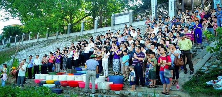 Nghi lễ phóng sinh Trong Suốt
