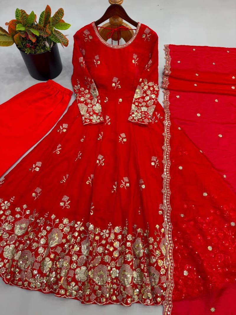 Beautiful Kurti, Pant & Dupatta Set  alternate view