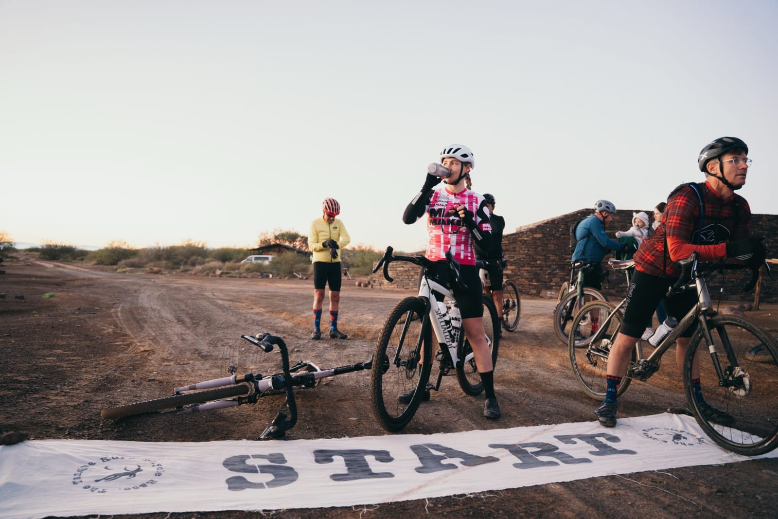 Smiling through the dust. Specialized Diverge.