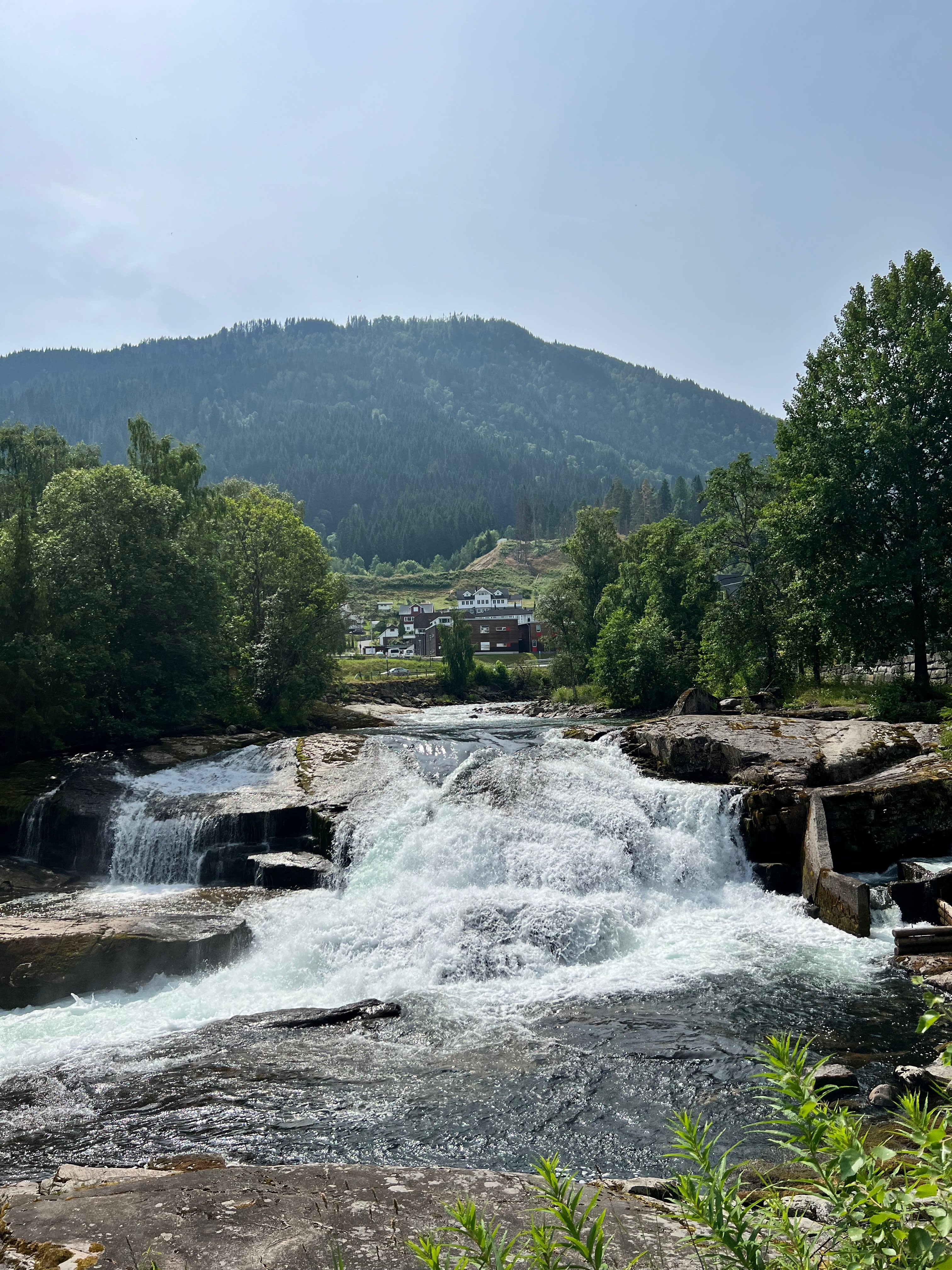 Fors längs vägen