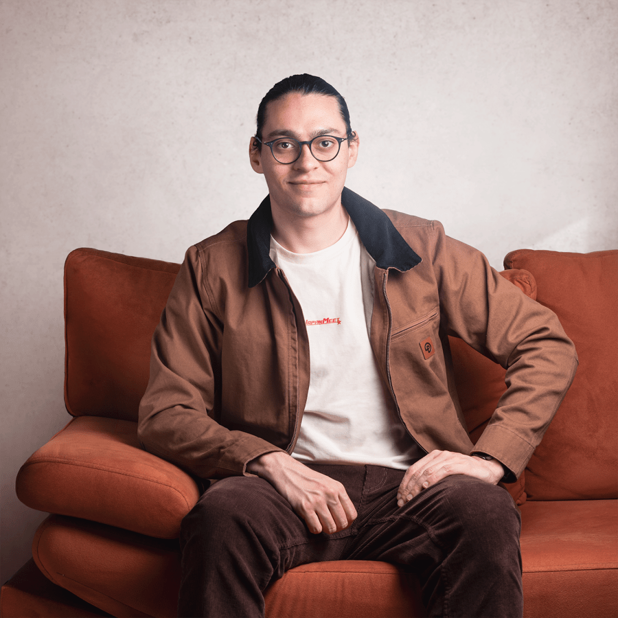 Matías, fotógrafo y diseñador industrial, fundador de FÁRA