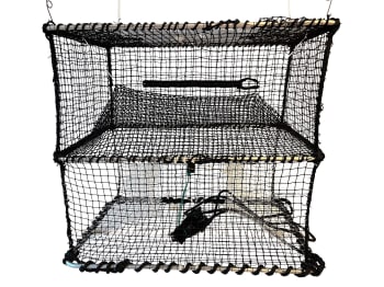 Fisketeine medium sort med aluminiumsrammer