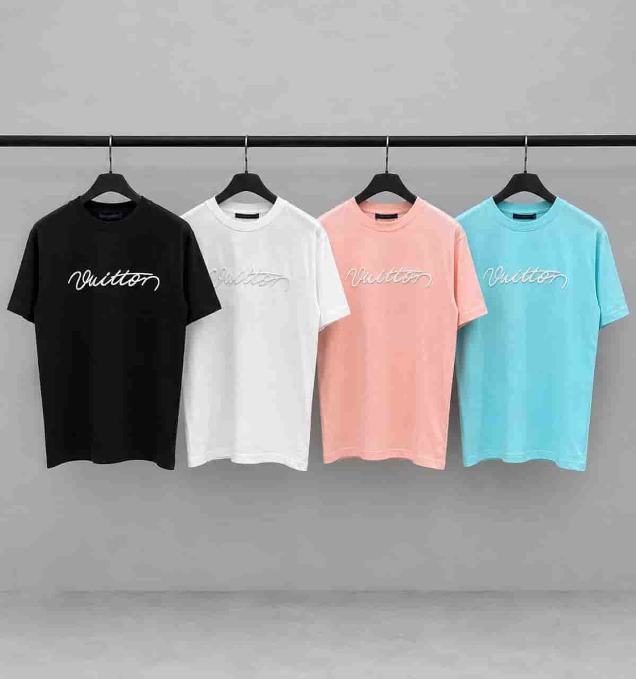 Louis Vuitton Script Logo Short-Sleeved T-Shirts