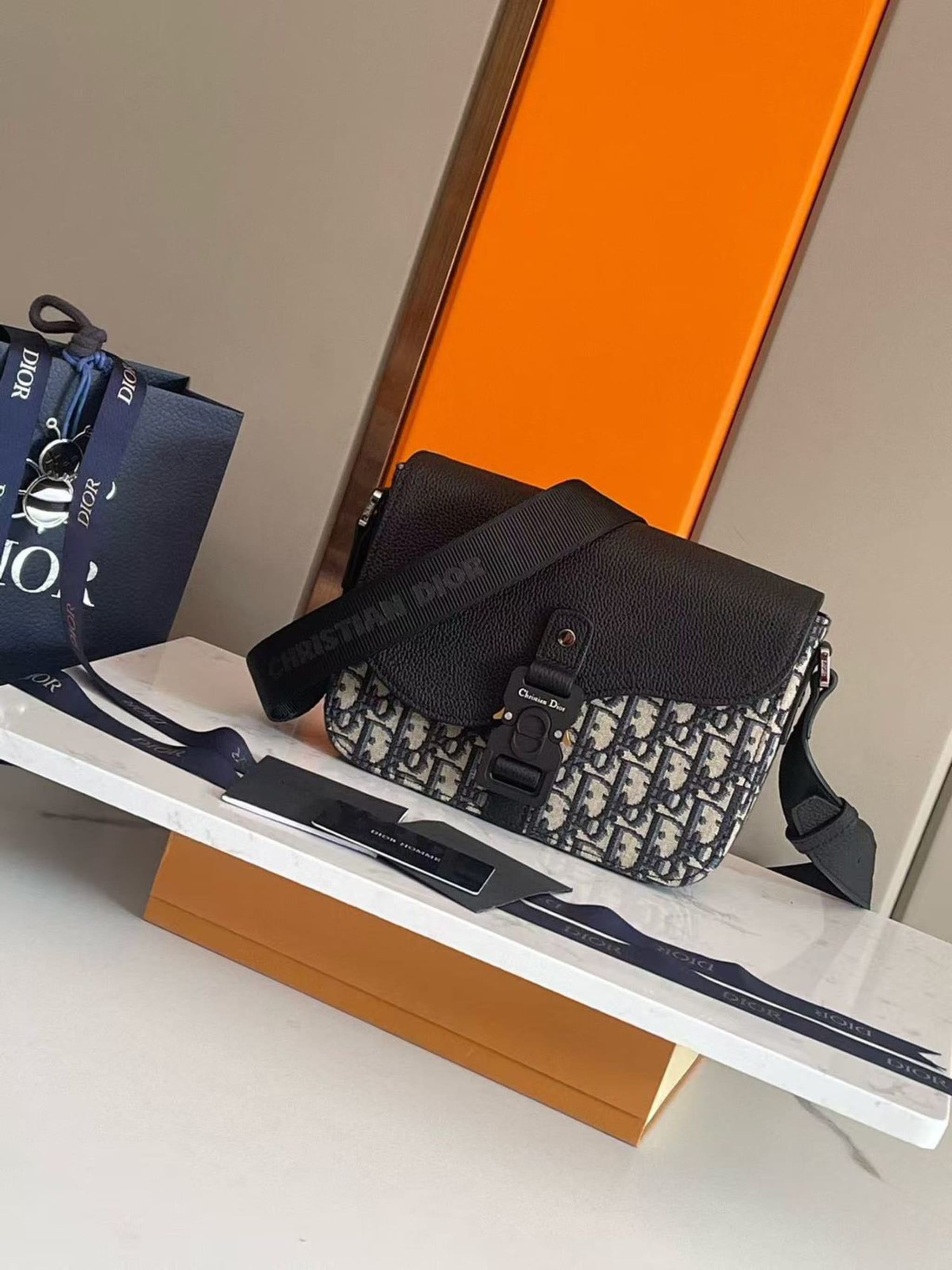 Dior Oblique Saddle Shoulder Bag